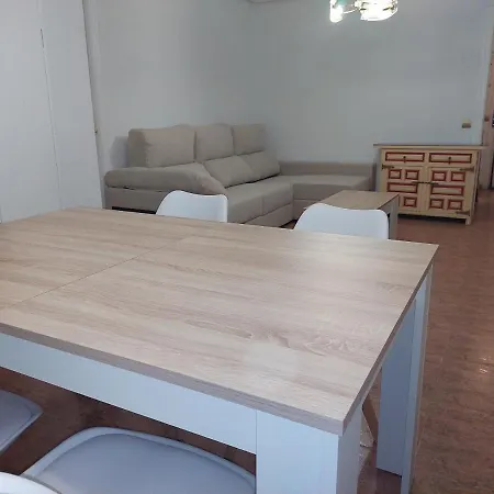 Apartamento Estacion A 3 Min شقة قرطبة